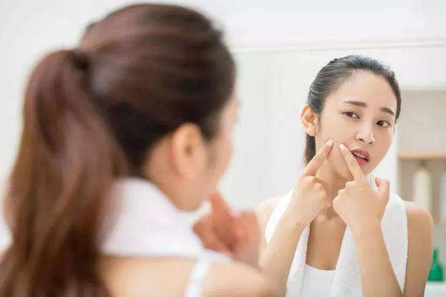 贝莱德：港股吸引力持续显现，关注AI、半导体、机器人等领域