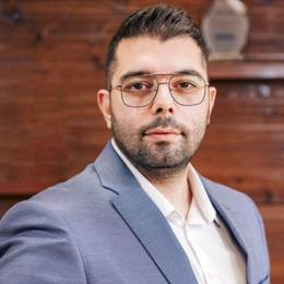 瑞银Q2减持美股科技股，聚焦纳斯达克100指数回调